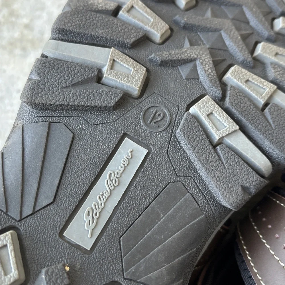 Eddie Bauer Leather Enclosed Toe Bungee Closure Meridian Sandals.